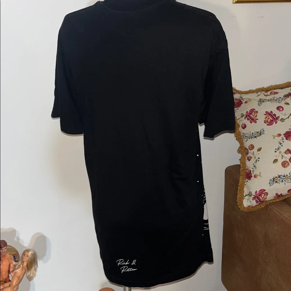 Rich & Rotten - Picture 5 of 8